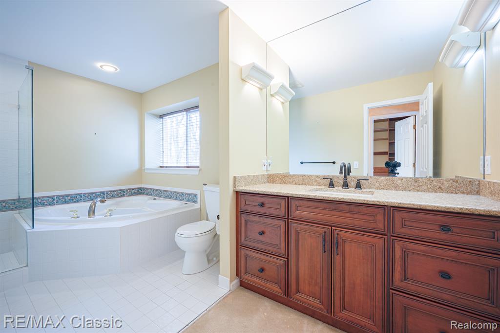 4661 Mallards Landing, Highland, MI — Photo 32