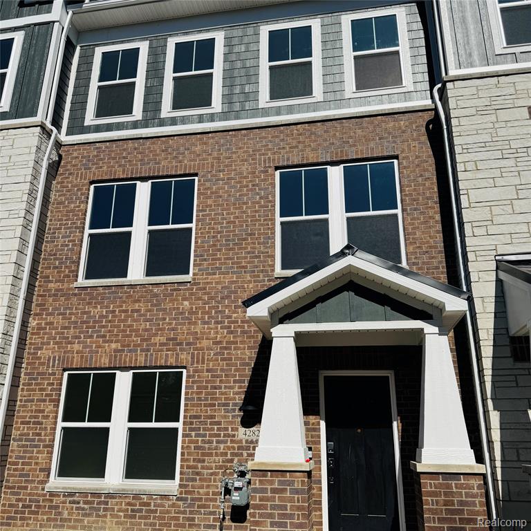 42822 Atwood Avenue, Novi, MI — Photo 2