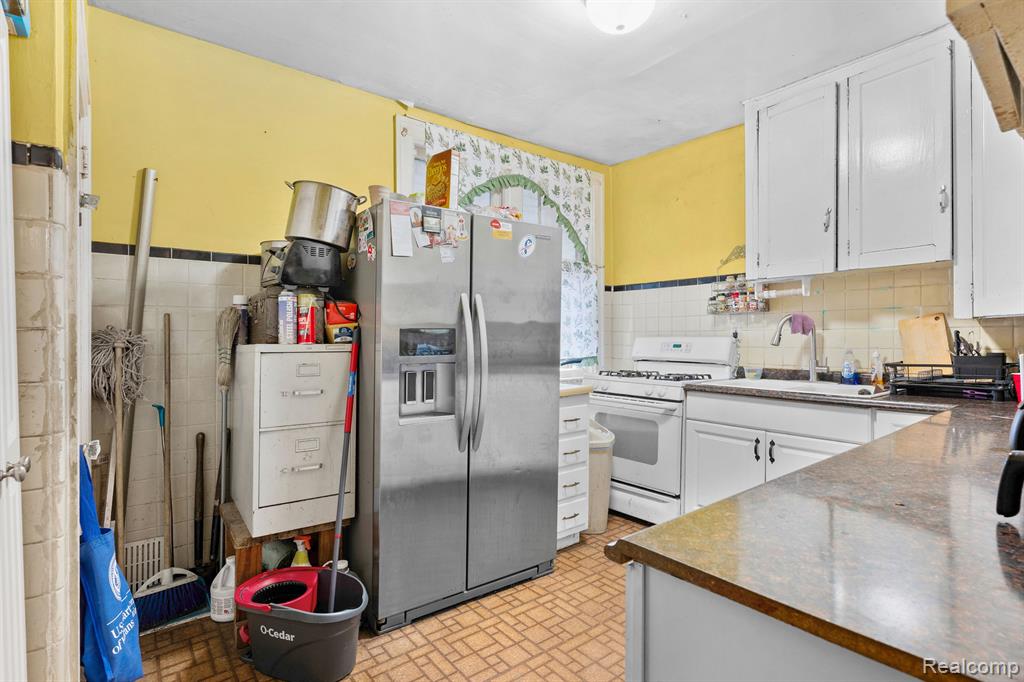 8030 NAVY Street, Detroit, MI 48209 — Photo 9