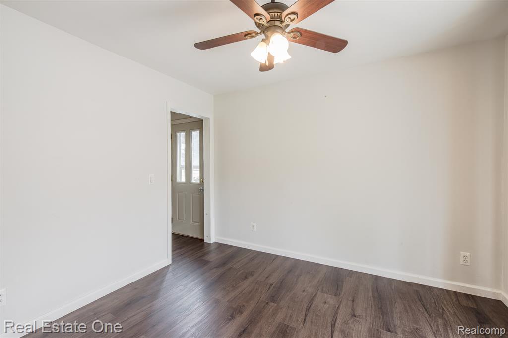 40026 Kristen Drive, Sterling Heights, MI 48310 — Photo 13