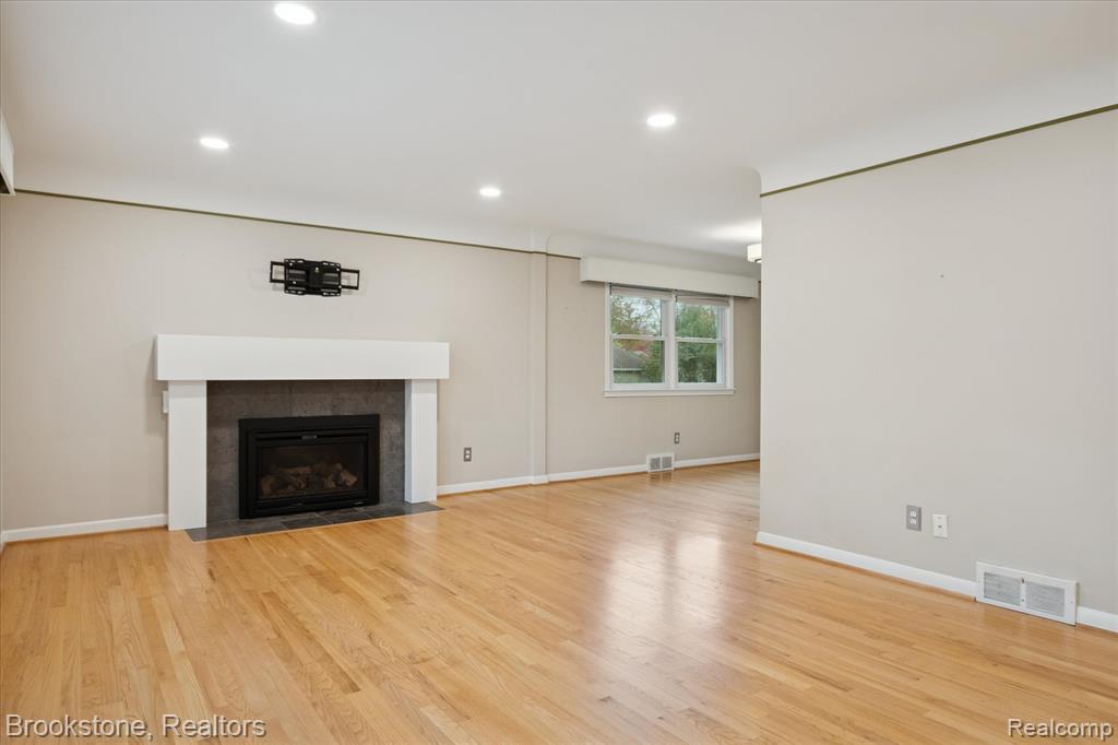 16951 Locherbie Avenue, Beverly Hills, MI 48025 — Photo 10