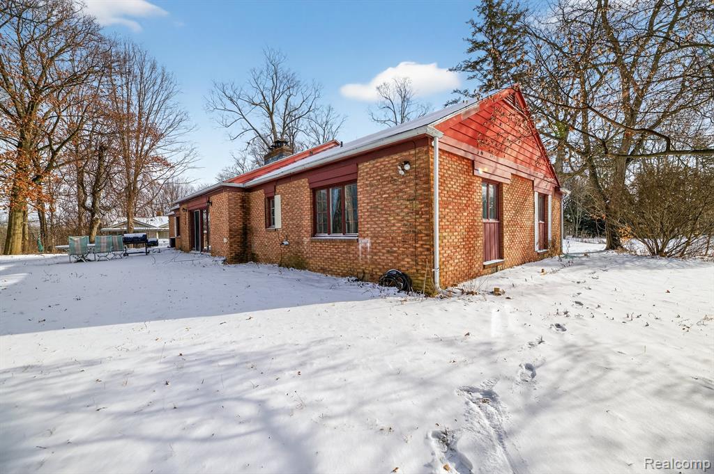 5551 Sugar Bush Lane, Flint, MI 48532 — Photo 7