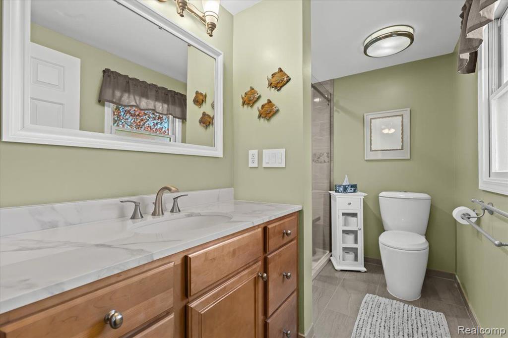 6521 HARTWOOD Drive, Fenton, MI 48430 — Photo 25