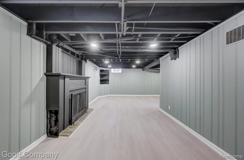 23 Fairwood Boulevard, Pleasant Ridge, MI — Photo 45