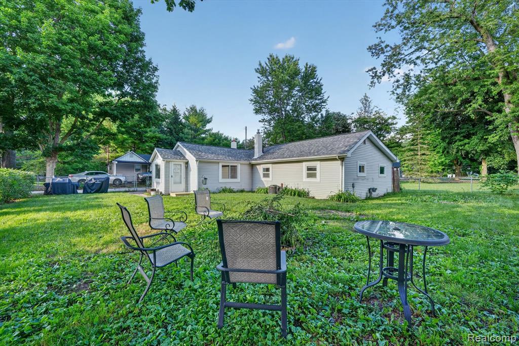 9110 Grove Drive, Whitmore Lake, MI 48189 — Photo 3