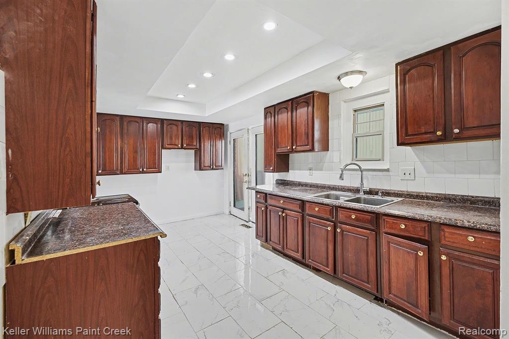 86 Perkins Street, Pontiac, MI 48342 — Photo 7
