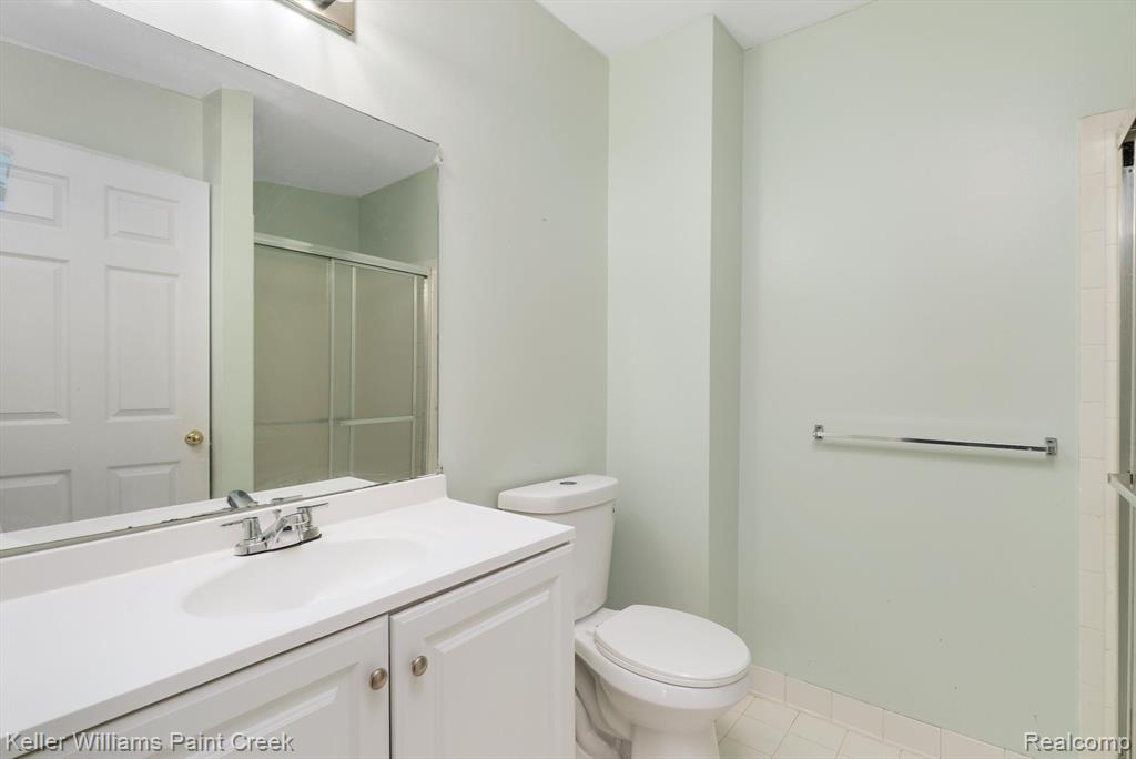 22040 Cape Cod Way, Farmington Hills, MI 48336 — Photo 28