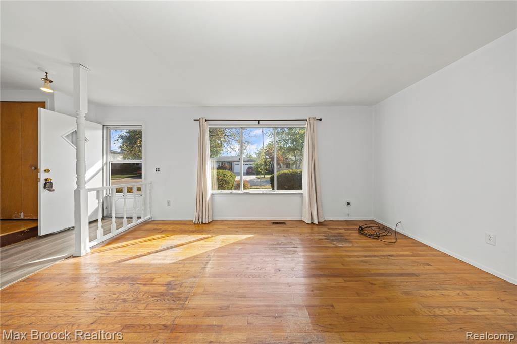 14670 Talbot Street, Oak Park, MI 48237 — Photo 4