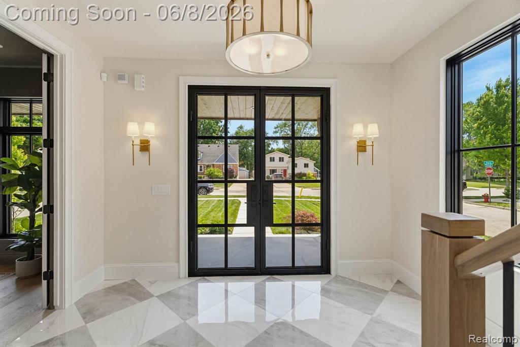503 GIRARD Avenue, Royal Oak, MI 48073 — Photo 5