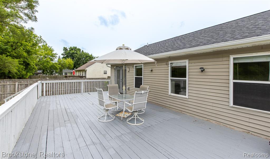 5039 Auker Drive, Grand Blanc, MI 48507 — Photo 36