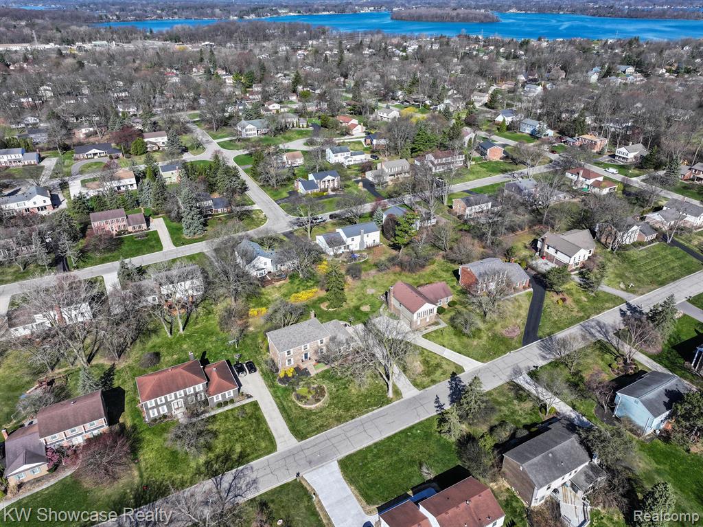 4238 STILL MEADOW Lane, West Bloomfield, MI 48323 — Photo 74