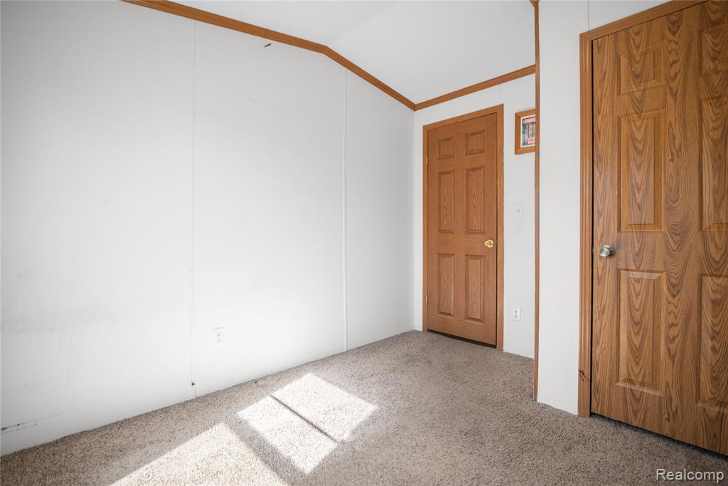 23467 Manor Road North, New Boston, MI 48164 — Photo 17