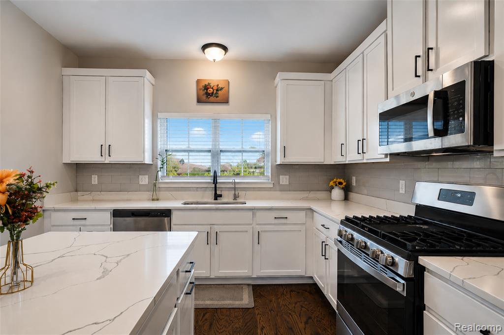41626 Orianna Lane, Novi, MI — Photo 15