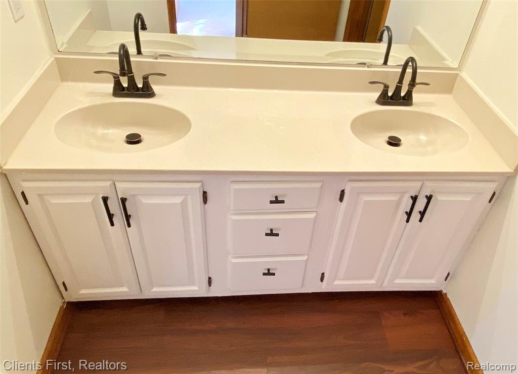 7233 OAKWOOD Drive, West Bloomfield, MI — Photo 37