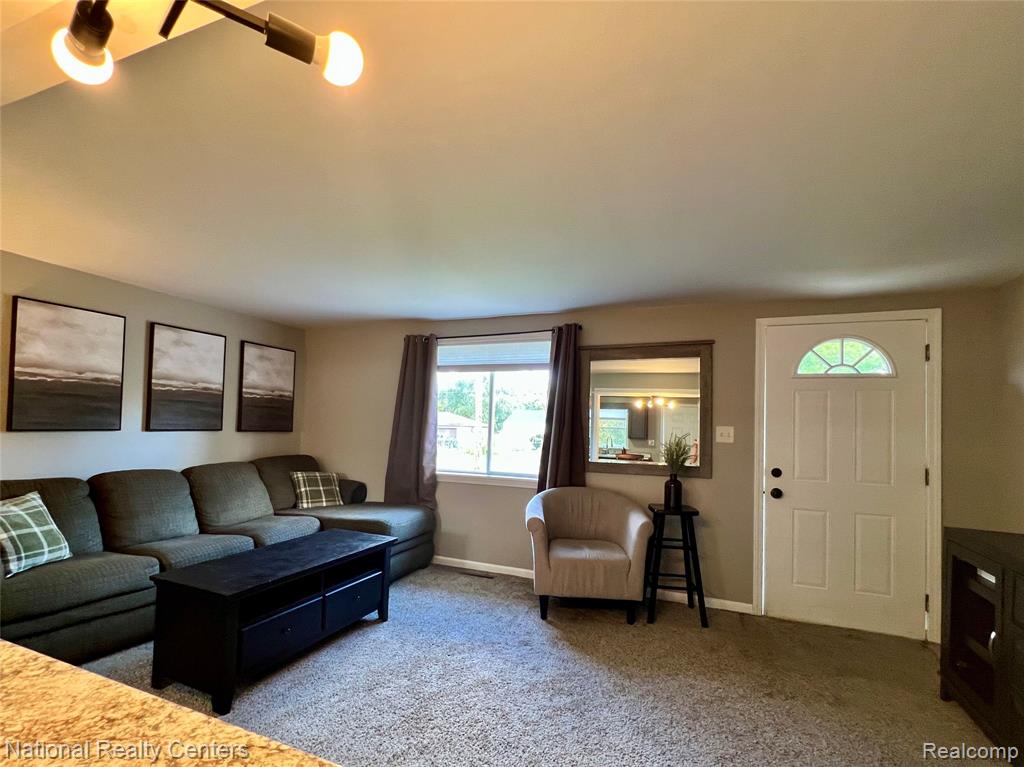 7444 Rory Street, Grand Blanc, MI 48439 — Photo 10