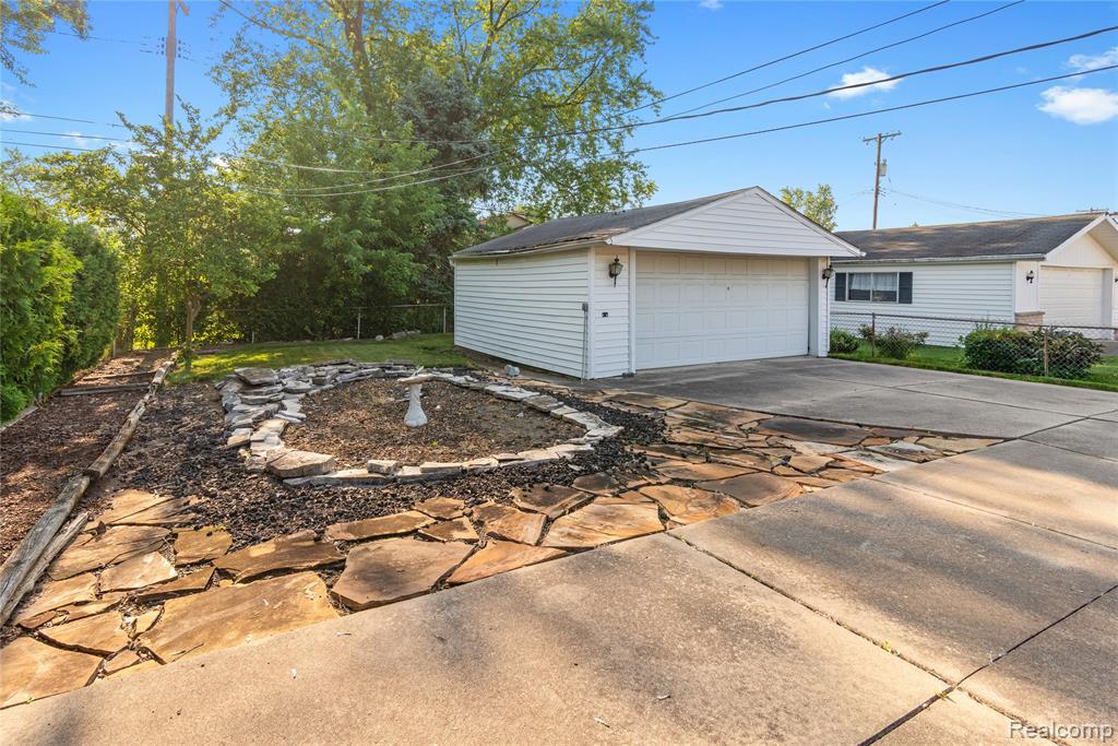 5836 Norborne Avenue, Dearborn Heights, MI 48127 — Photo 23