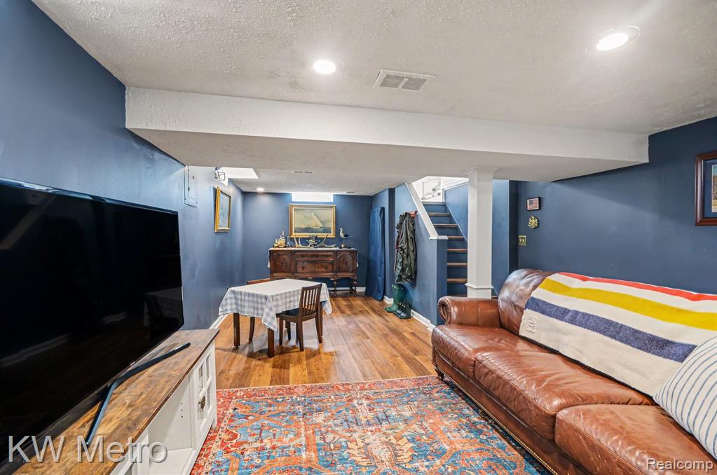 615 Royal Avenue, Royal Oak, MI 48073 — Photo 25
