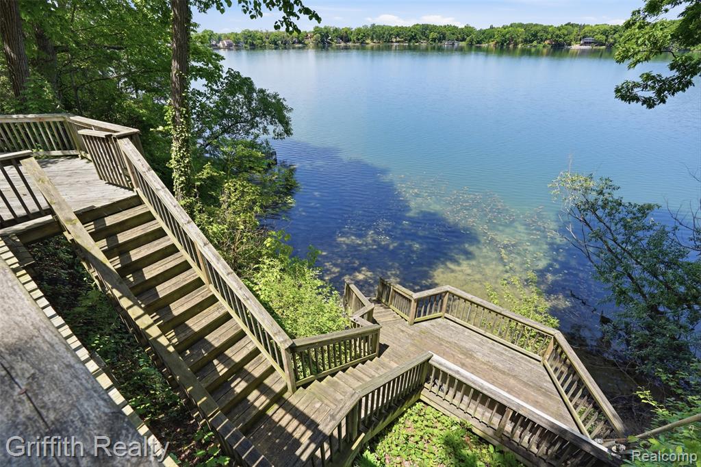 6262 Briggs Lake Drive, Brighton, MI 48116 — Photo 5