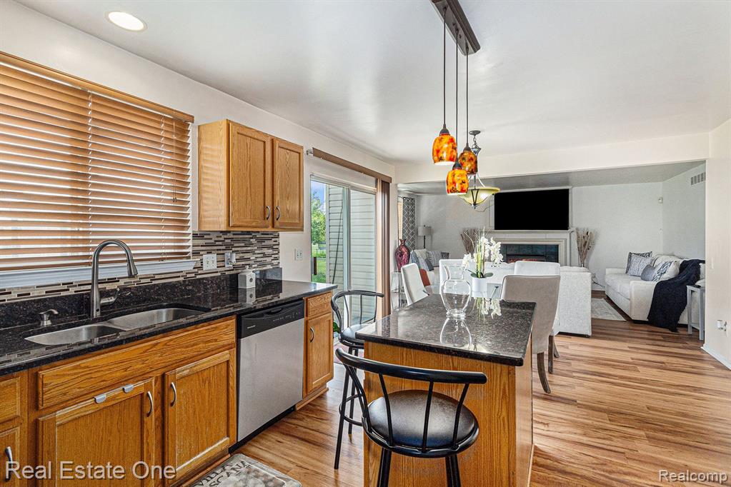 7806 PAINT CREEK Drive, Ypsilanti, MI 48197 — Photo 13