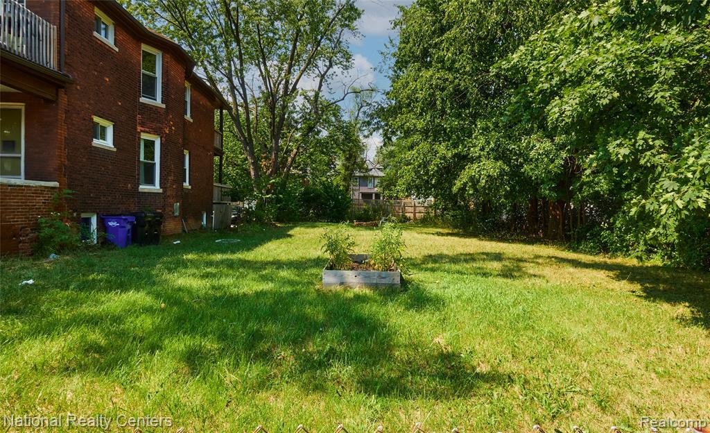 742 Clairmount Street, Detroit, MI 48202 — Photo 15