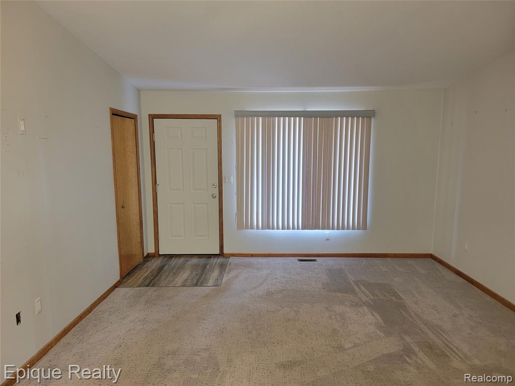 416 River Valley Drive, Marine, MI — Photo 5