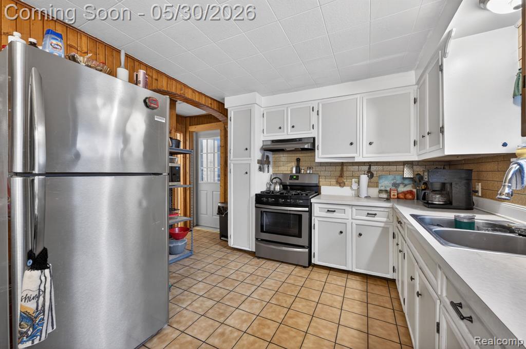 304 W Ridge Street, Owosso, MI 48867 — Photo 17