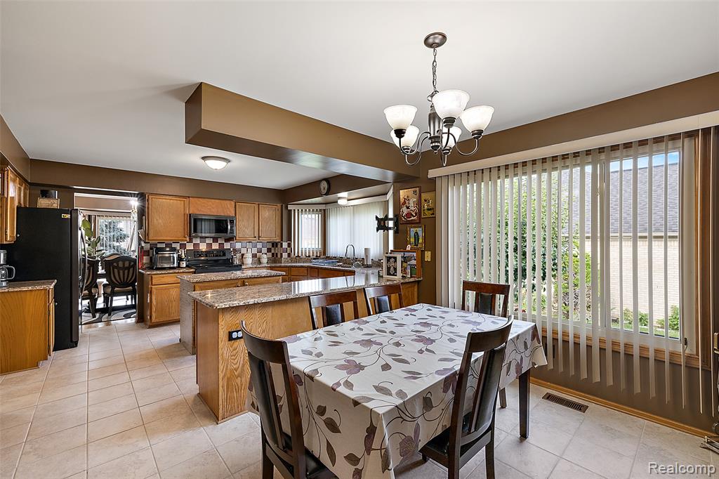 4871 Bayleaf Drive, Sterling Heights, MI 48314 — Photo 14
