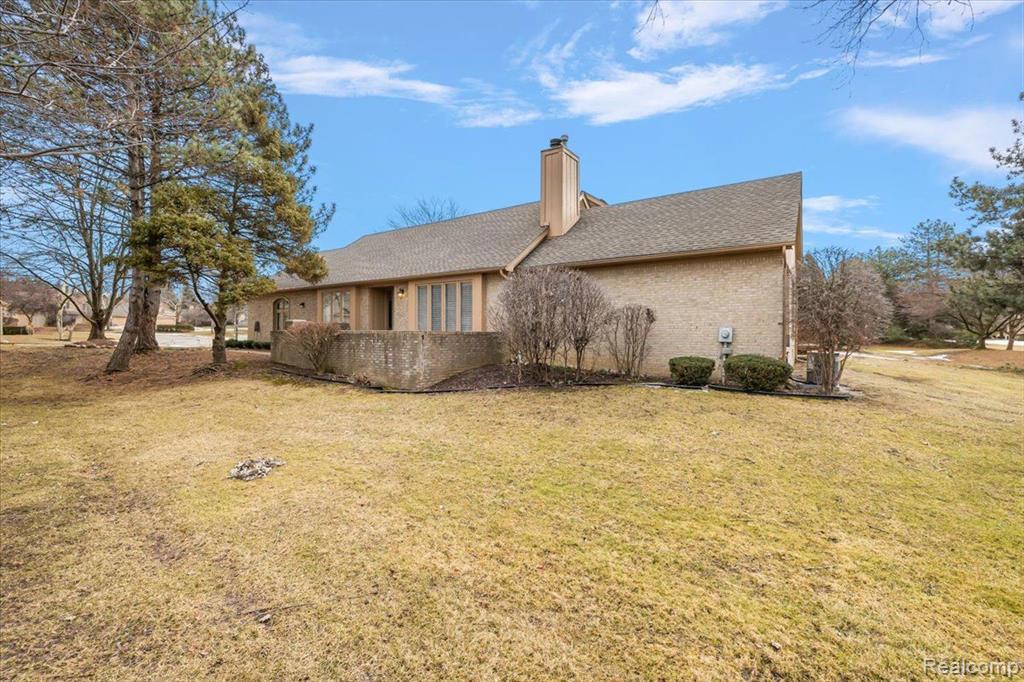 5853 Dawn Ridge Drive, Troy, MI 48098 — Photo 4