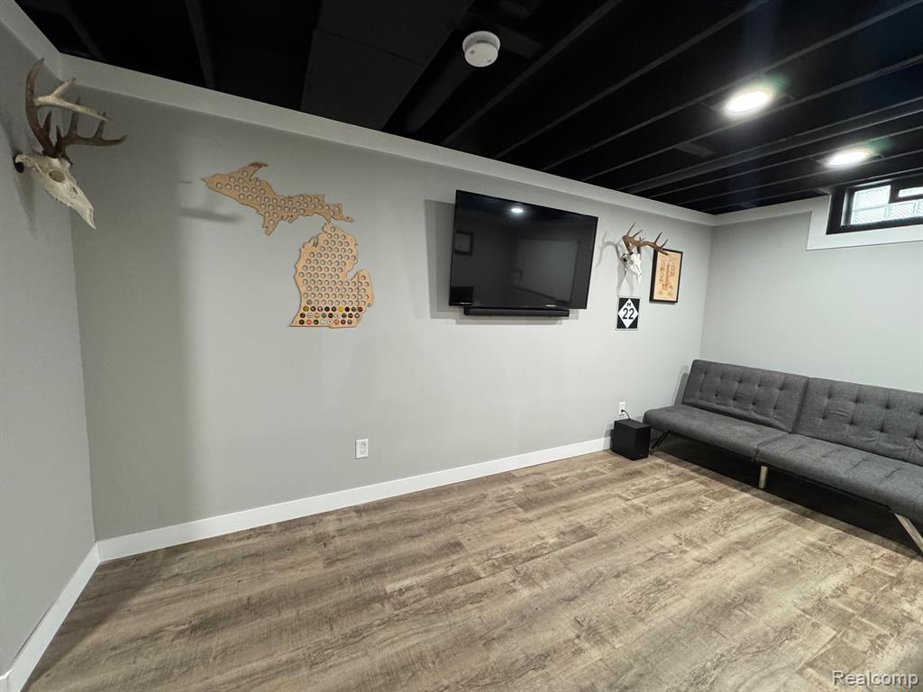 5851 Kingfisher Lane, Clarkston, MI — Photo 47