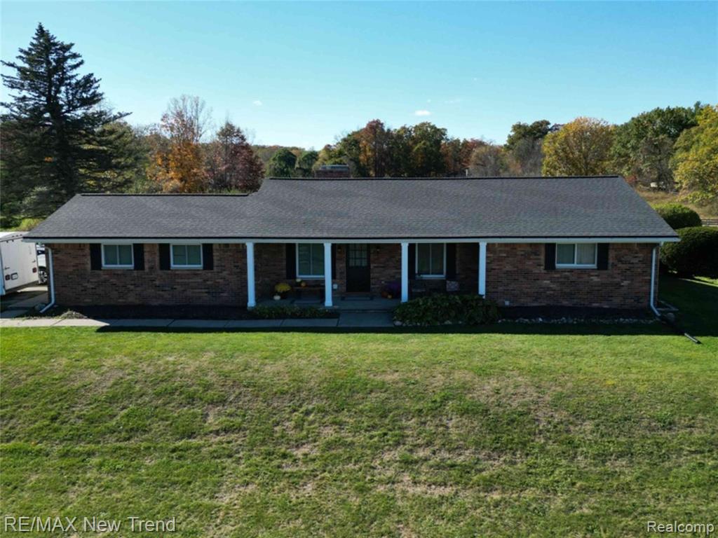 1656 S Lapeer Road, Lapeer, MI 48446 — front exterior