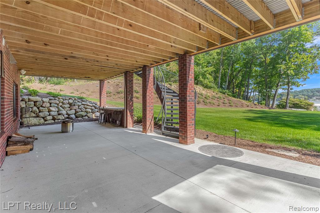 5029 Forest Valley Drive, Clarkston, MI 48348 — Photo 72