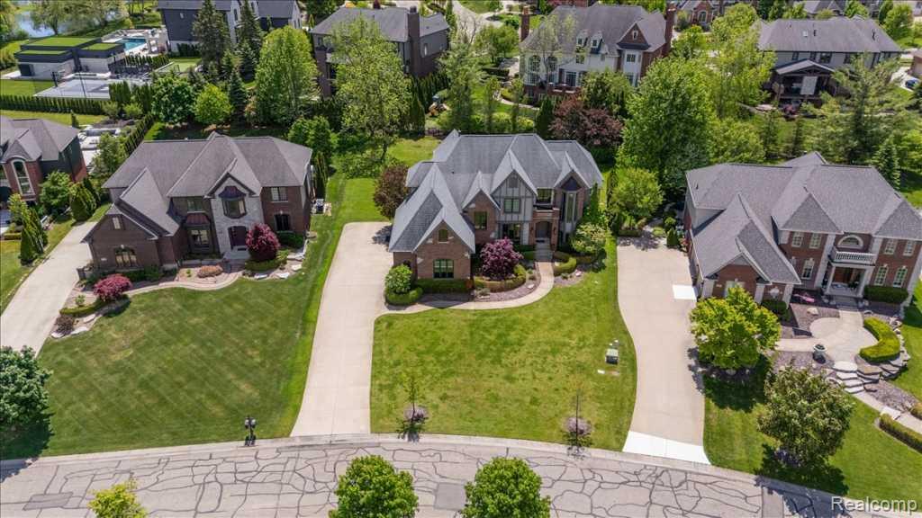 2885 Ambleside Court, Rochester, MI 48306 — Photo 10