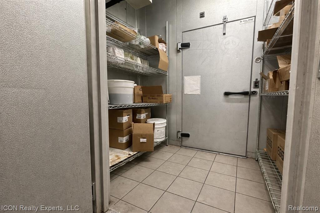 1235 W 14 Mile Road, Madison Heights, MI 48071 — Photo 16