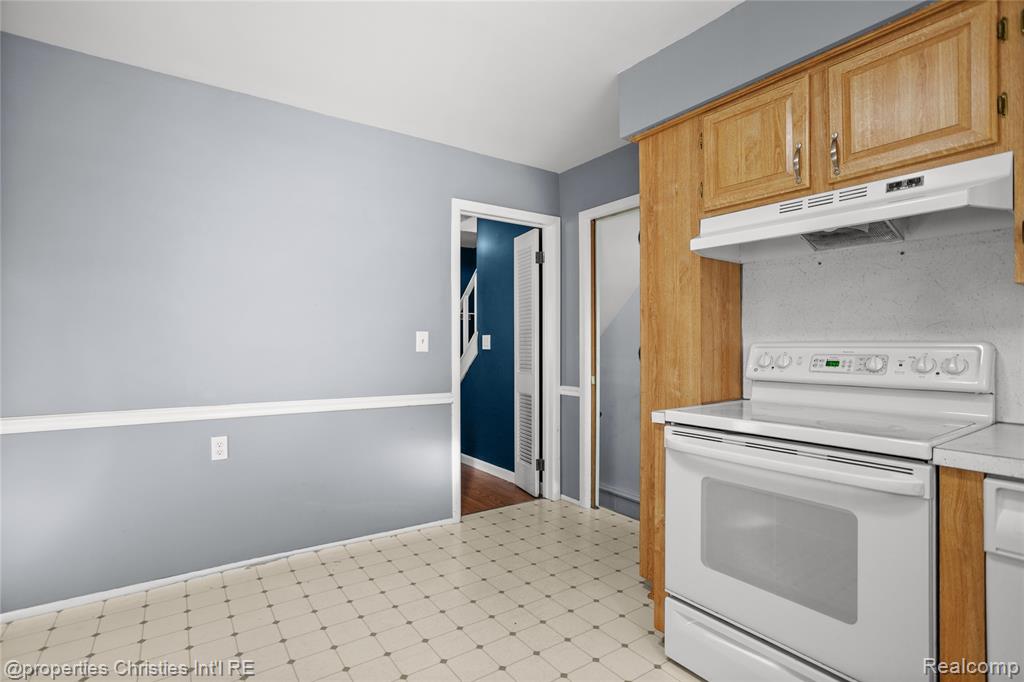 615 W 13 Mile Road, Royal Oak, MI 48073 — Photo 13