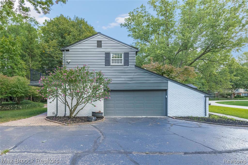 2601 Lamplighter Lane, Bloomfield Hills, MI 48304 — Photo 56
