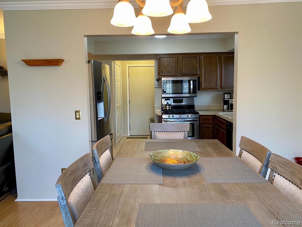 41962 STRATTON Drive, Clinton Twp, MI 48038 — Photo 18