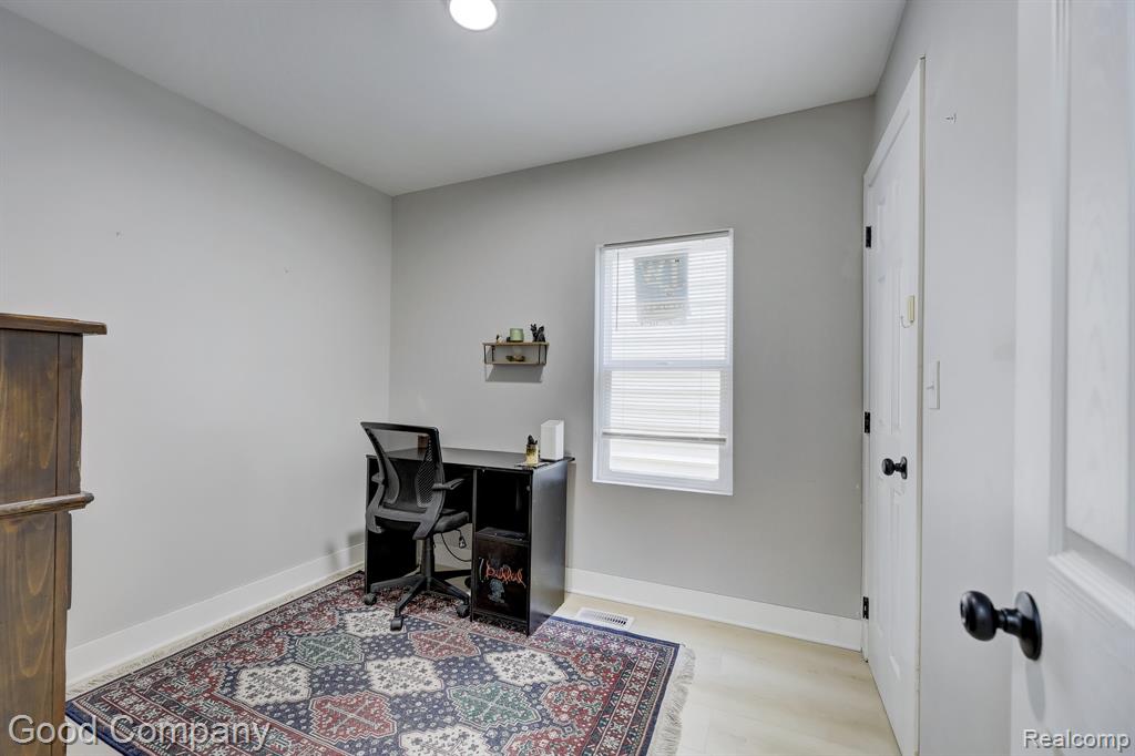 9578 Oakland Street, Detroit, MI 48211 — Photo 26