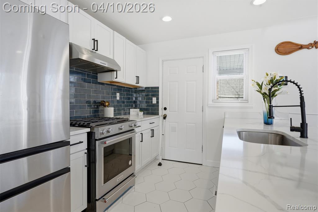 16600 Avon Avenue, Detroit, MI 48219 — Photo 12