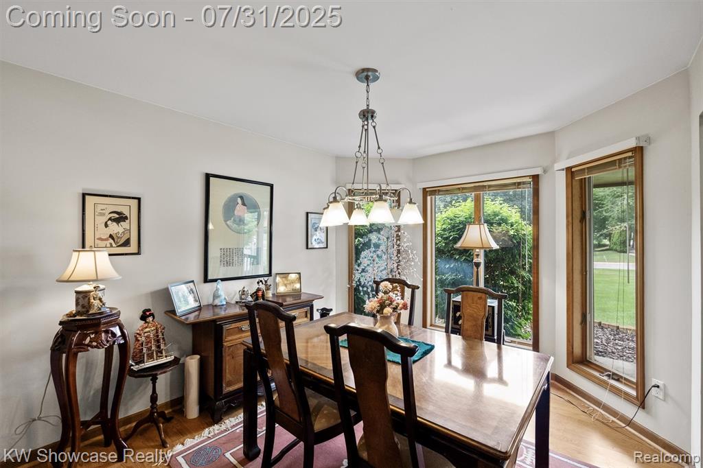 9523 Chaumont Drive, Commerce Twp, MI 48382 — Photo 4