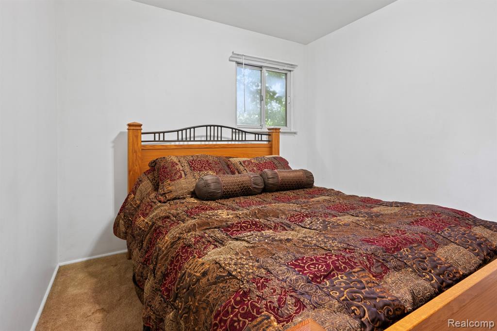 4436 Carmanwood Drive, Flint, MI 48507 — Photo 19