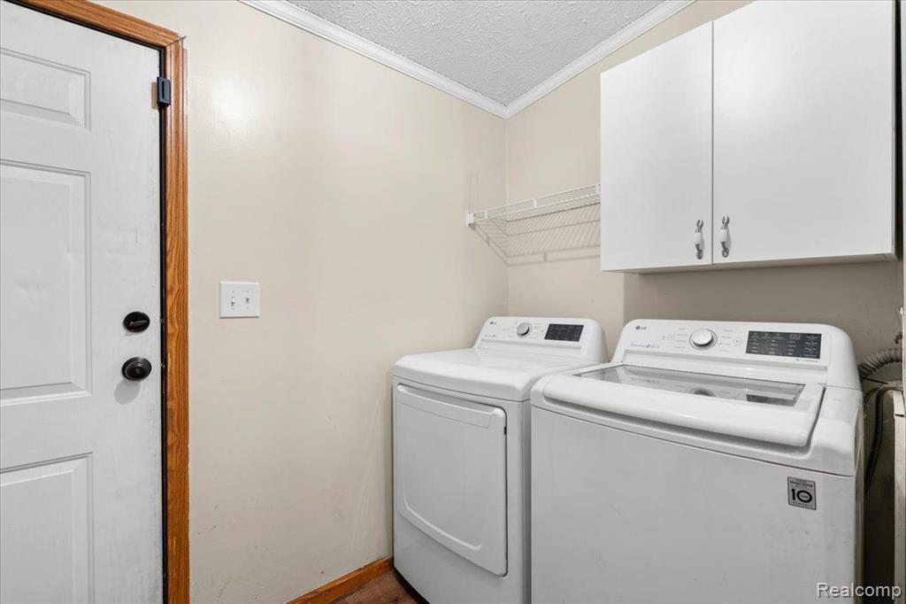 11018 WOODLAND RIDGE, South Lyon, MI 48178 — Photo 23