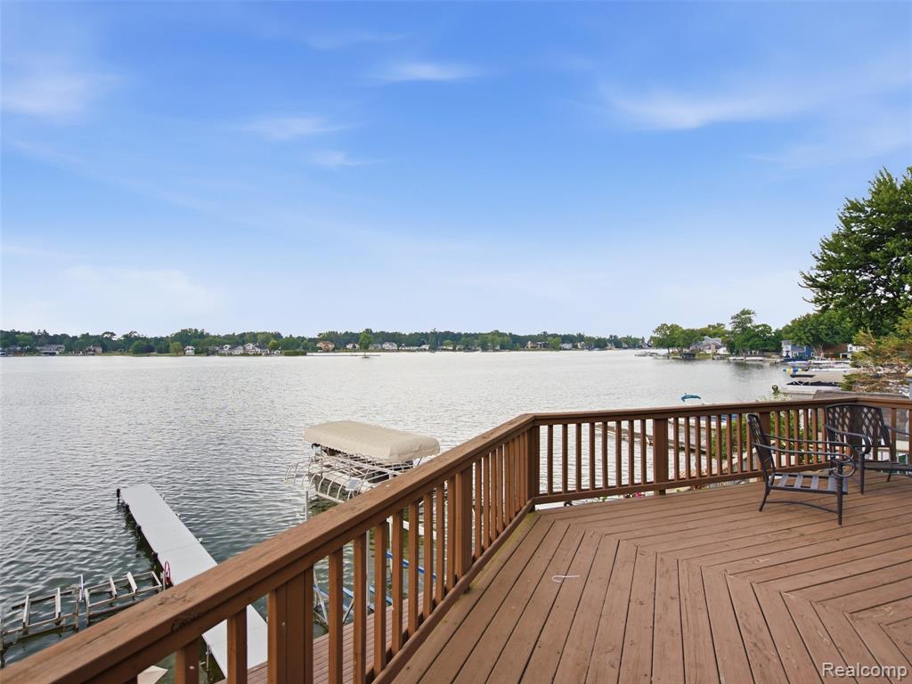 14292 Westman Drive, Fenton, MI 48430 — Photo 28