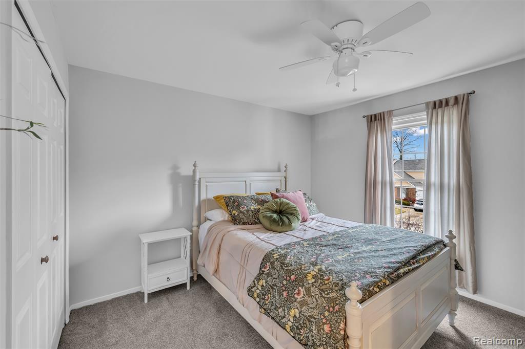 45077 Roundview Drive, Novi, MI — Photo 34