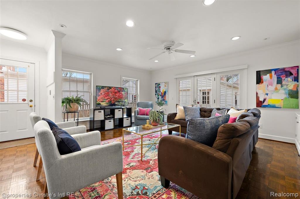 285 McMillan Road, Grosse Pointe Farms, MI 48236 — Photo 14