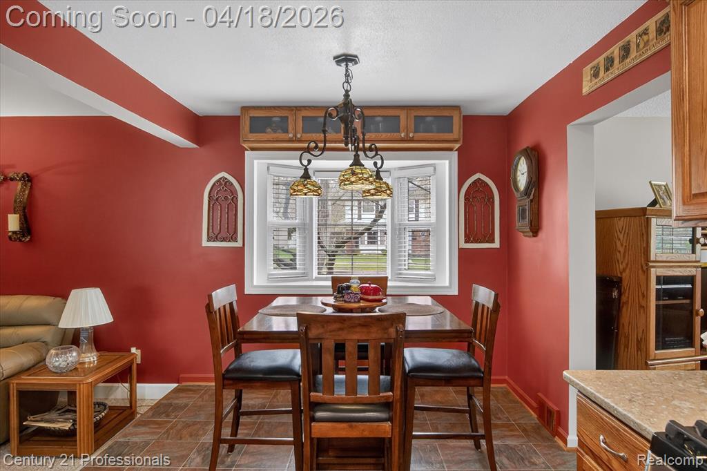 9343 Caprice Drive, Plymouth, MI 48170 — Photo 10