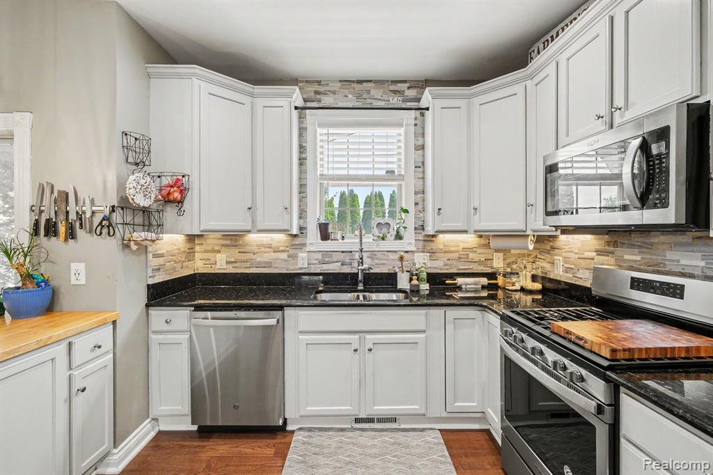 16181 Valcrest Drive, Linden, MI 48451 — Photo 19