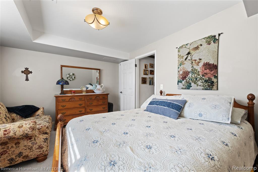 46490 Bartlett Drive, Canton, MI 48187 — Photo 5
