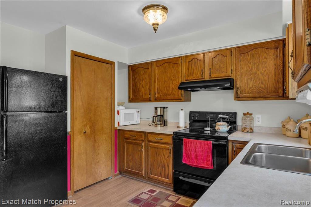 7180 HOWELL Avenue, Waterford, MI 48327 — Photo 22