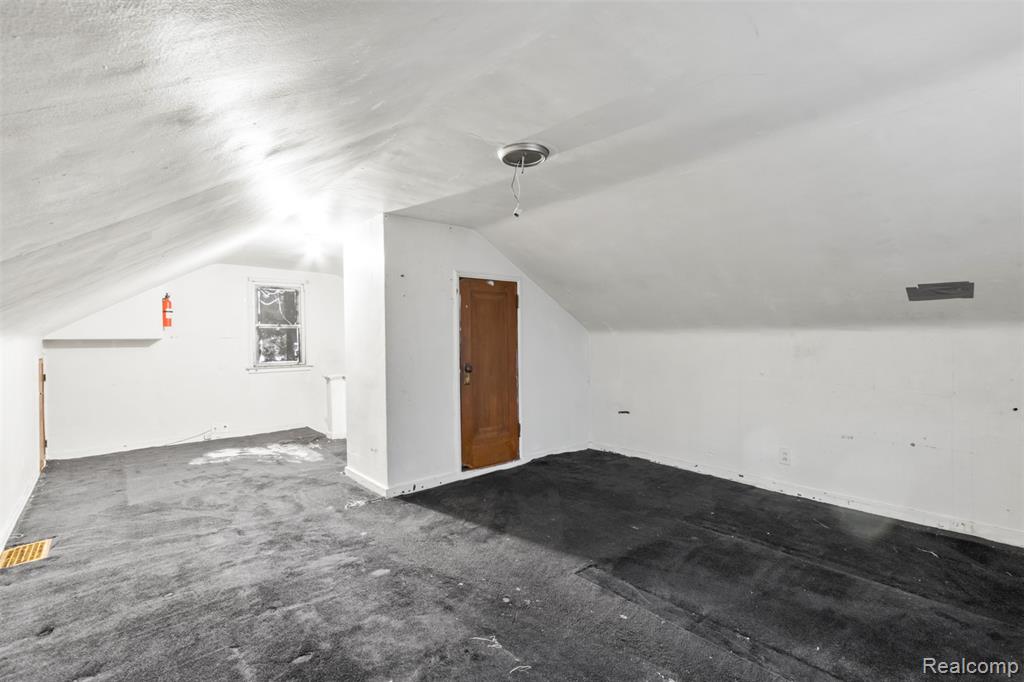 19161 Rogge Street, Detroit, MI 48234 — Photo 13