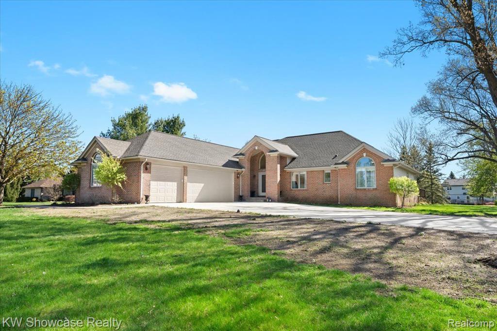 6158 HIGH VALLEY Drive, White Lake, MI 48383 — Photo 2